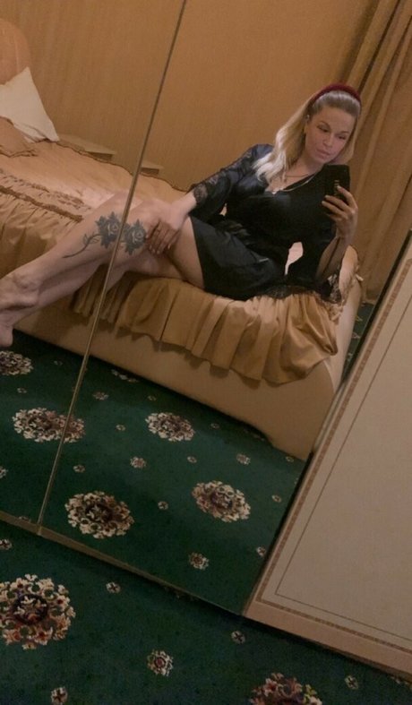 centerfold-onlyfans erwachsene erotische galerie