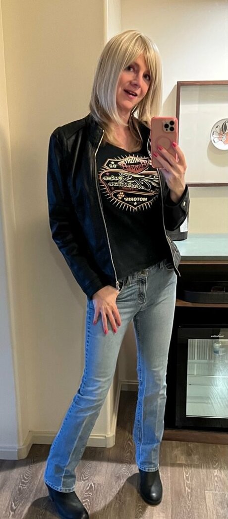 gesichtsbehandlung nur fans hd exklusive bild