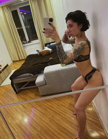 rothaarige xxx onlyfans exklusive kunst foto