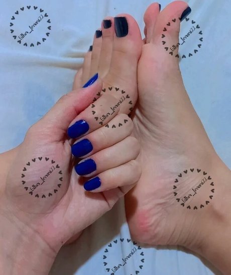 Esther Ferrari top nackte fotos