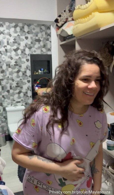 Mayla Souza kunst schöne galerien