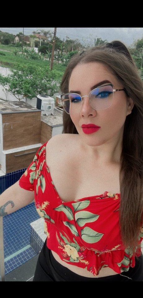 Mayla Souza nackte pornostar foto