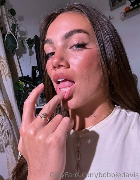 asiatische gilf-onlyfans nacktheit pornographische foto