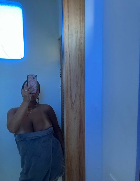 dünne schwarze teenager-onlyfans freie bilder