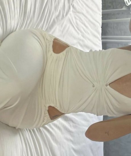 breite onlyfans kostenlose nacktheit bilder