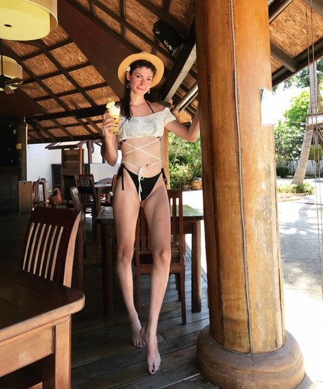 Kimberly Apasara Thomas nacktheit freie galerien