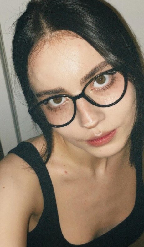 Guzelija heiße pornostar foto