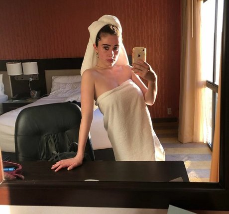 breite onlyfans nackt kostenlose bild