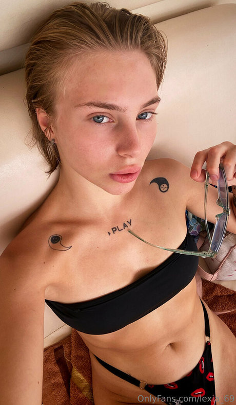 lexia 69 hübsche pornostar bilder