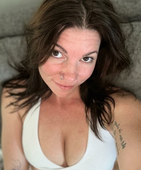 amber onlyfans freie akt fotos