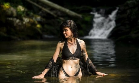 Elektra Kirby schöne perfekte galerie