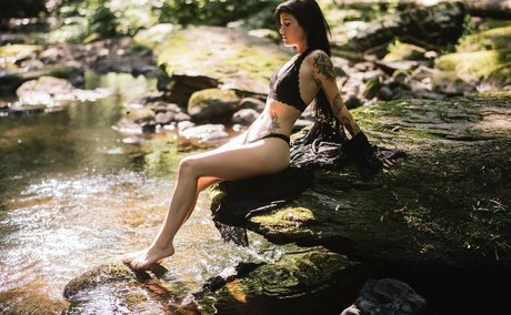 Elektra Kirby exklusive hübsche bild