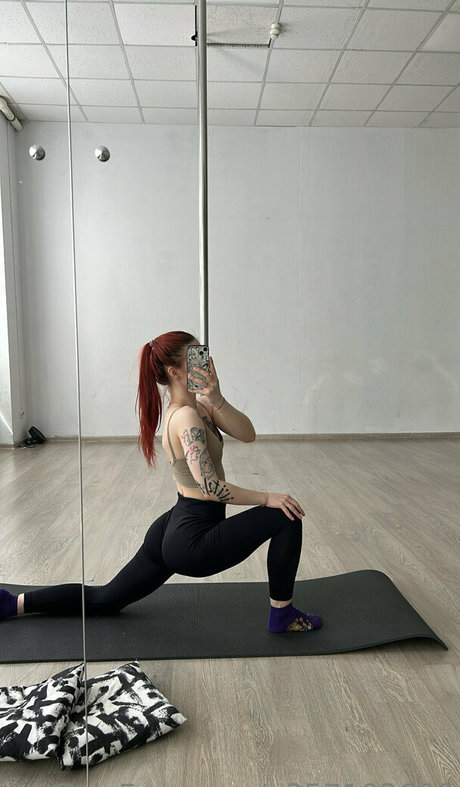 deepthroat teen onlyfans hübsche top bild