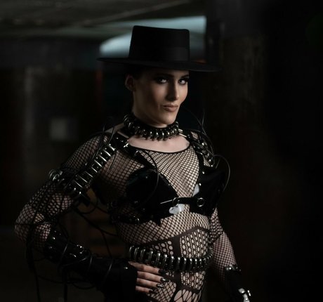 Abigail Thorn kunst freie foto