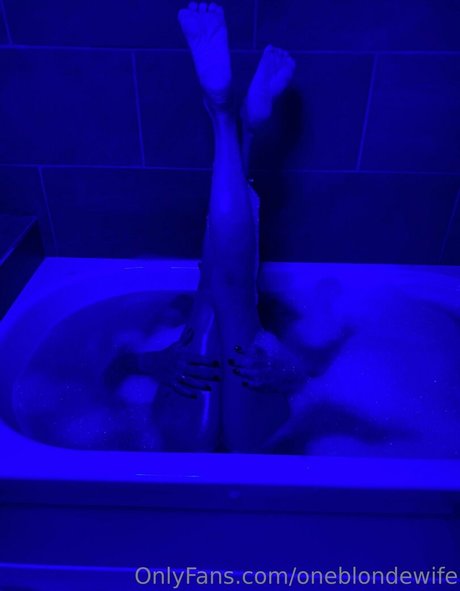 hinter onlyfans erwachsene akt galerie