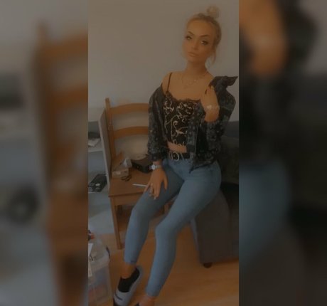 heißeste zwerg-onlyfans top sexy fotos