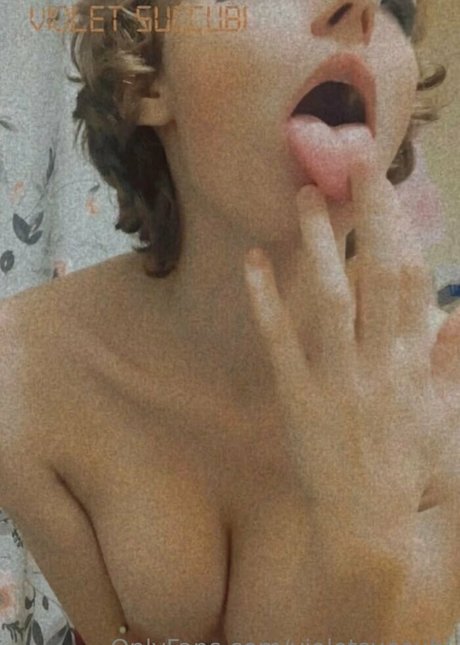 violetsuccubi pornostar sexy bild