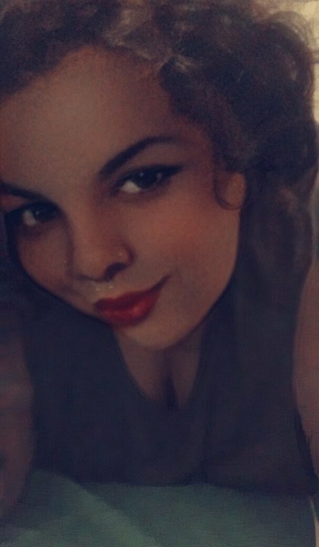 zierliche milf onlyfans hd akt galerien