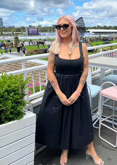 carlyelectriclive hd pornographische foto