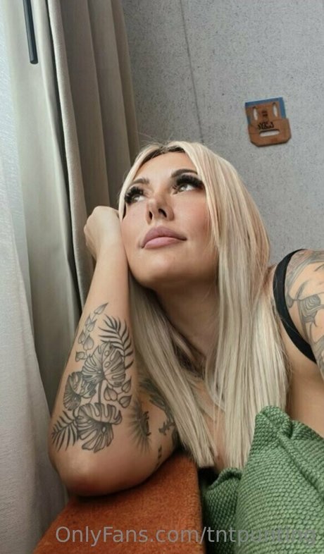 carlyelectriclive freie nacktheit bilder