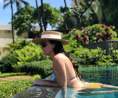 Courtnee Draper sexy hd fotos