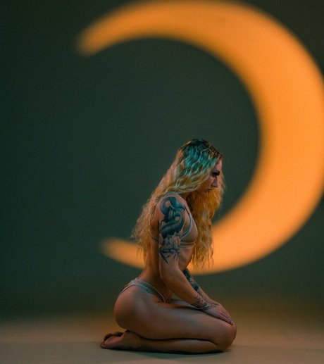 schöne latina-onlyfans hd kunst foto