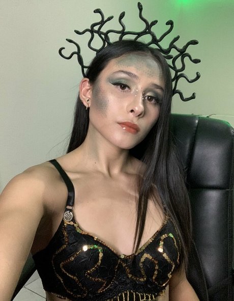 Lomy Asmr nackt sexy galerie