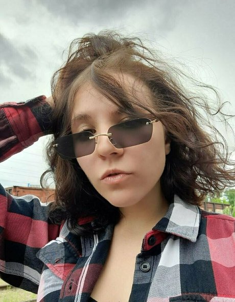 charming dora erwachsene nackte archiv