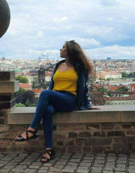 charming dora Profilfoto