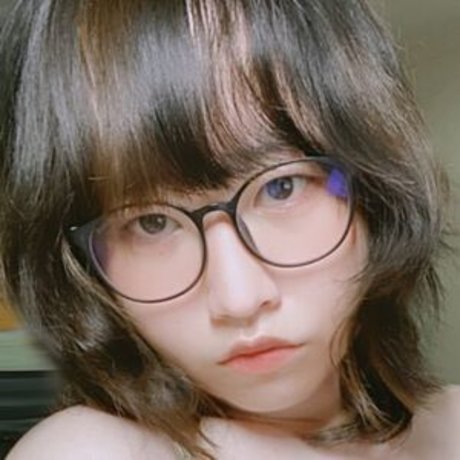 asiatische influencer-onlyfans beste nacktheit foto