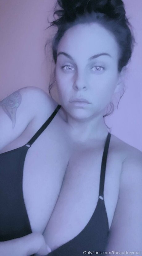 haarige oma onlyfans heiße akt bild