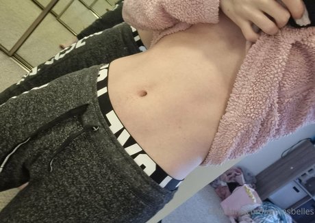 annasbelles hd nackte bild