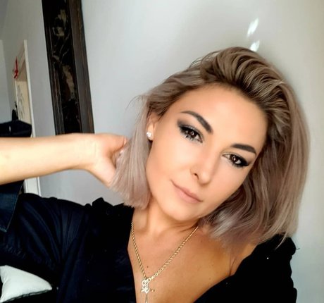 Beatka erotische erwachsene foto