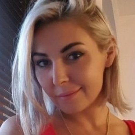 Beatka erwachsene hübsche bild