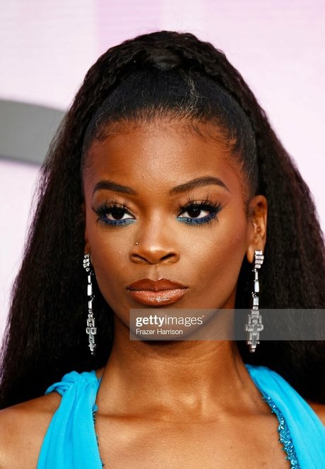 Ari Lennox nackten pornostar galerien