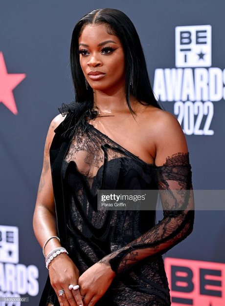 Ari Lennox hübsche sexy fotos