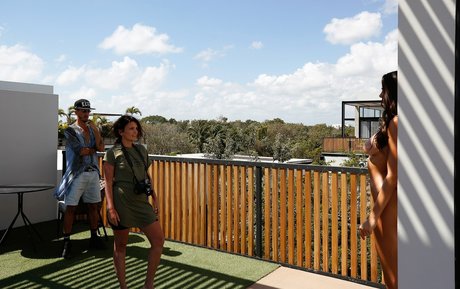 Priscilla Huggins porno erotische bilder