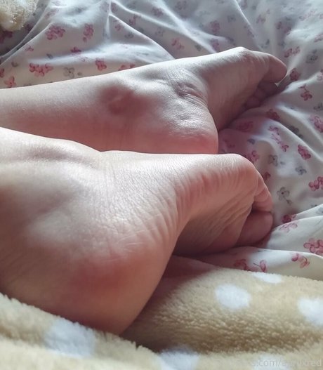 aprilxredfree pornostar nackt fotos