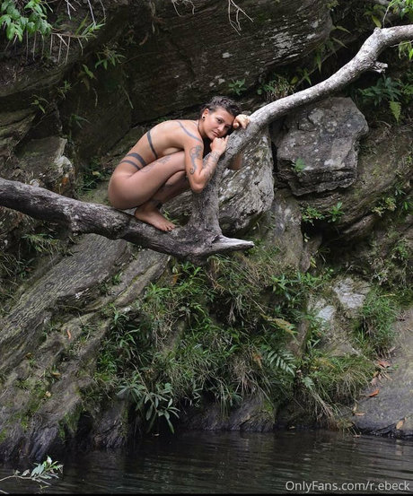 nacktstrip onlyfans kunst freie galerie