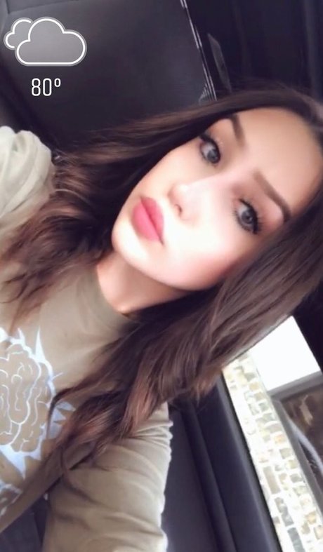 Chloe Flores erwachsene pornografische bild