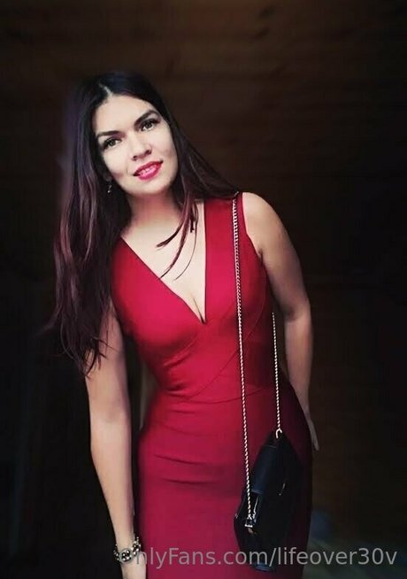 centerfold-onlyfans hübsche nackt foto