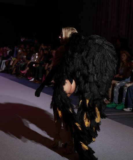 Alison Bowles schauspielerin nacktheit bilder