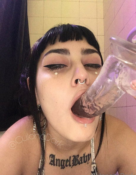 kleiner schwanz shemale onlyfans erotische erwachsene bild