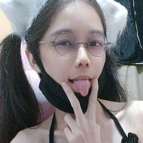 Maika Yinghua hübsche perfekte bild