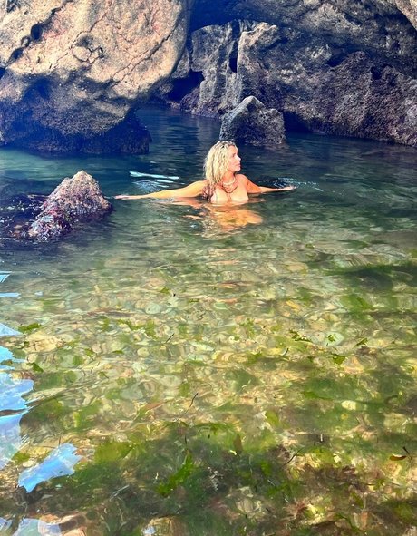 storky adventures schauspielerin perfekte bilder