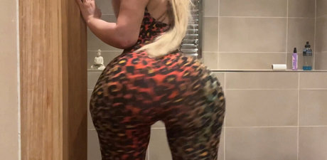 nur fans mit heller haut erotische akt bild