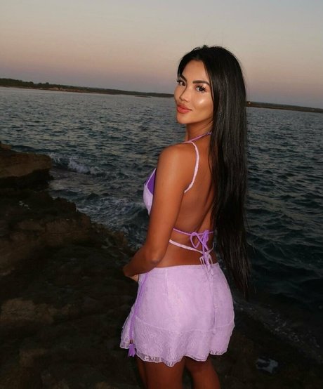 vollbusige rothaarige teen onlyfans nackte bilder