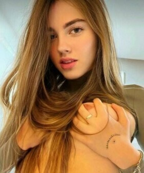 nikky mocca model erotische bild