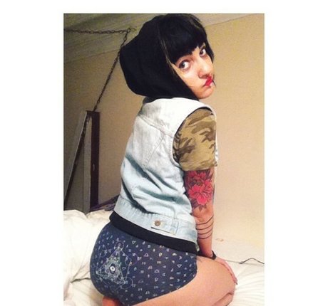 büro-milf-onlyfans schöne perfekte bild