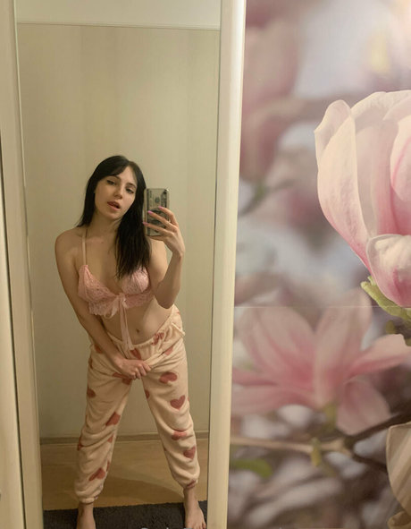 heißeste zwerg-onlyfans erotische akt archiv